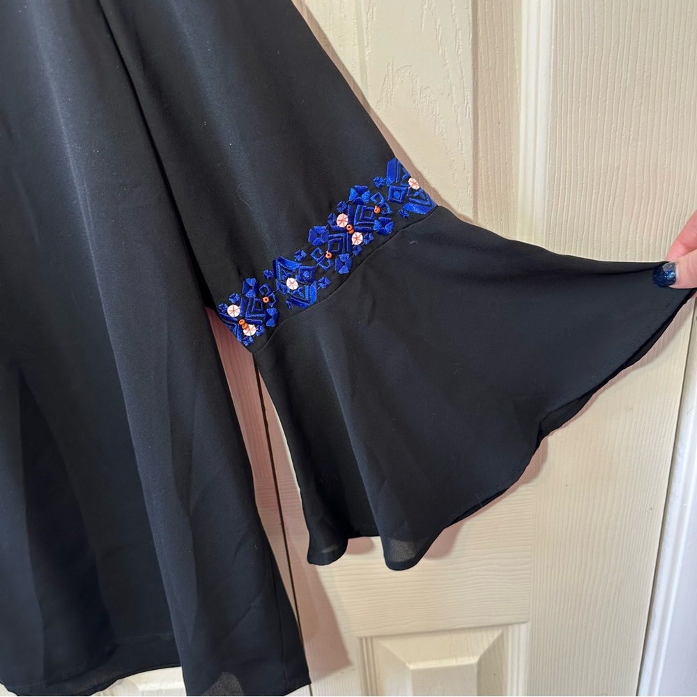 Ivanka Trump Embroidered Beaded Bell Sleeve Blouse Womens Size XL - Picture 4 of 11